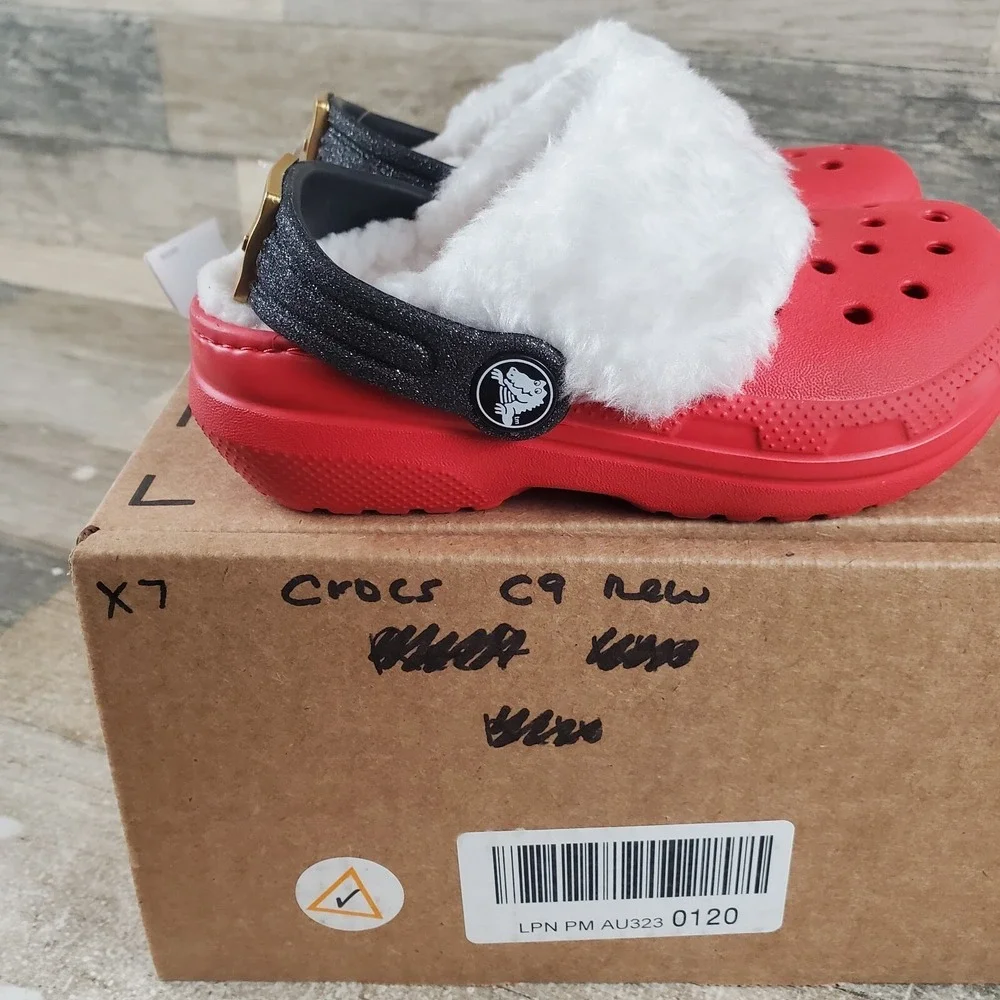 Crocs Classic Lined Santa Kids Clog Sz 9 C9 Red Round‎ Toe Slip-On Holiday